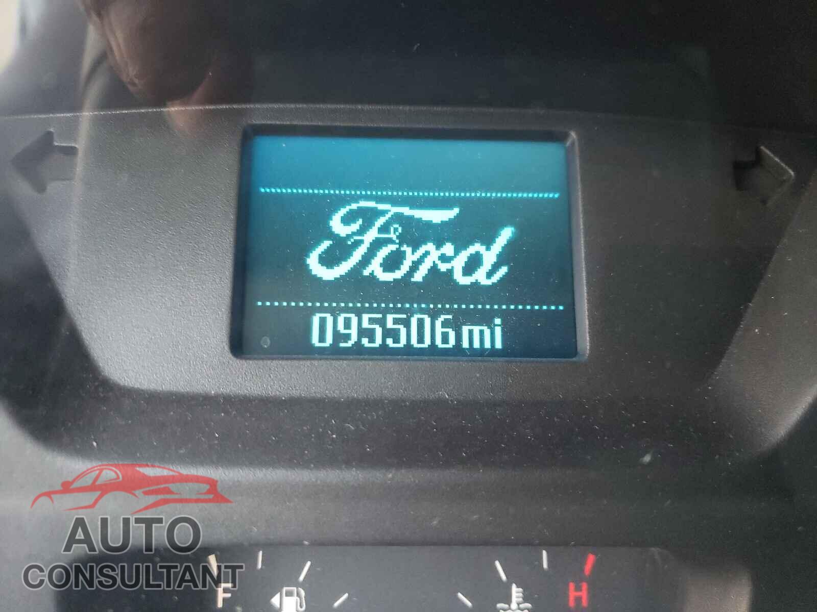 FORD TRANSIT CO 2017 - 1FTRS4XV7HKA70427