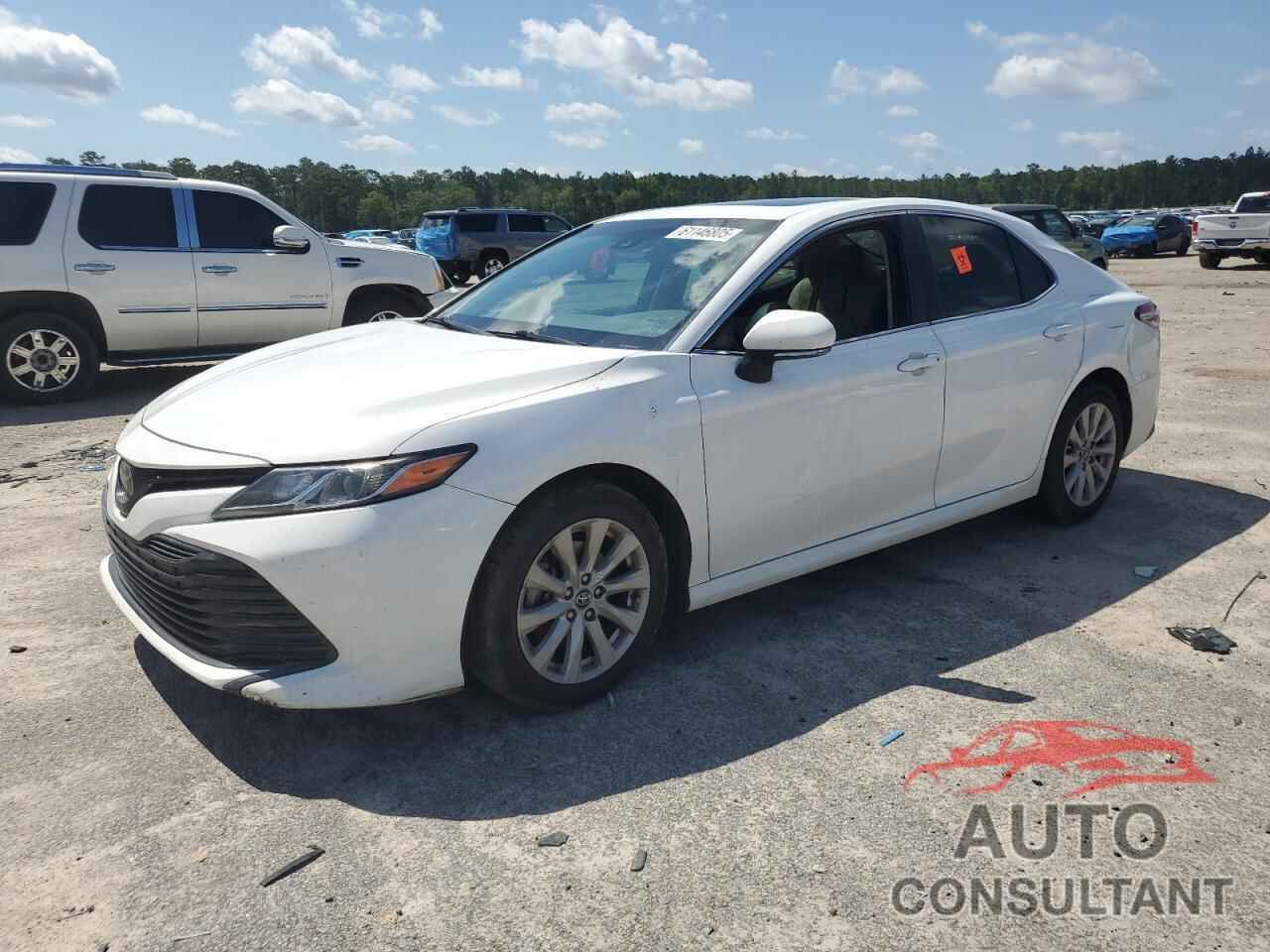 TOYOTA CAMRY 2018 - 4T1B11HK8JU049194
