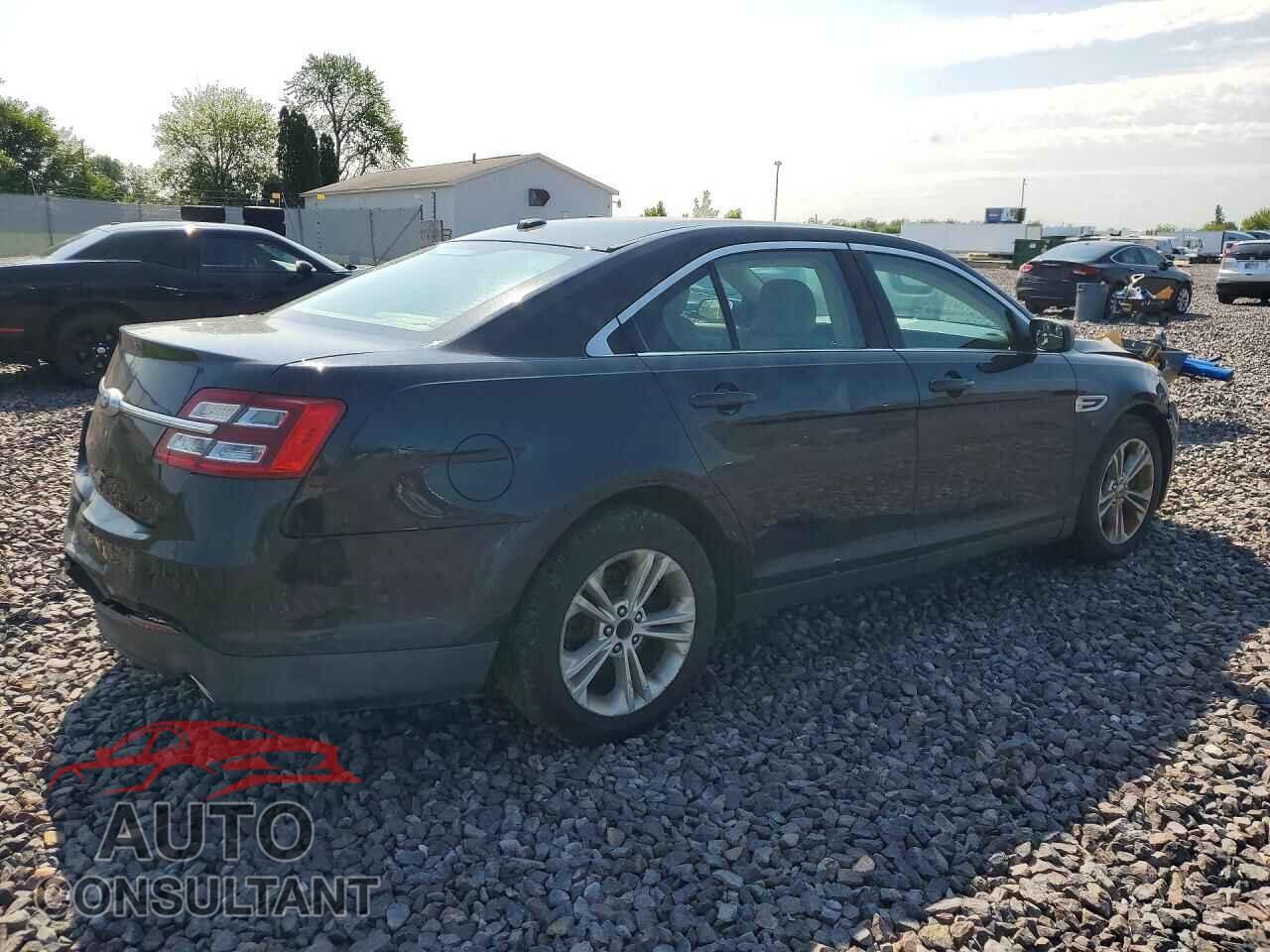FORD TAURUS 2017 - 1FAHP2D82HG143003