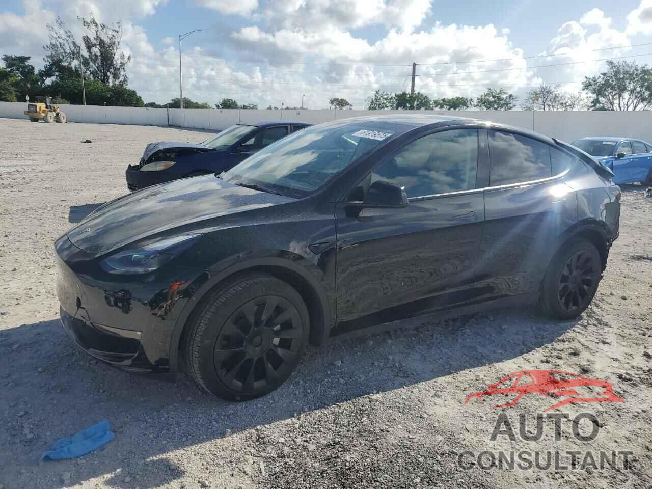 TESLA MODEL Y 2023 - 7SAYGDED7PF942109