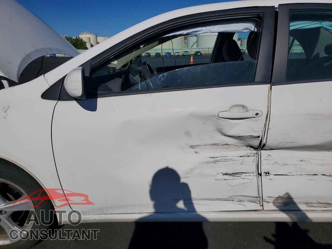 TOYOTA COROLLA 2011 - 2T1BU4EEXBC558973