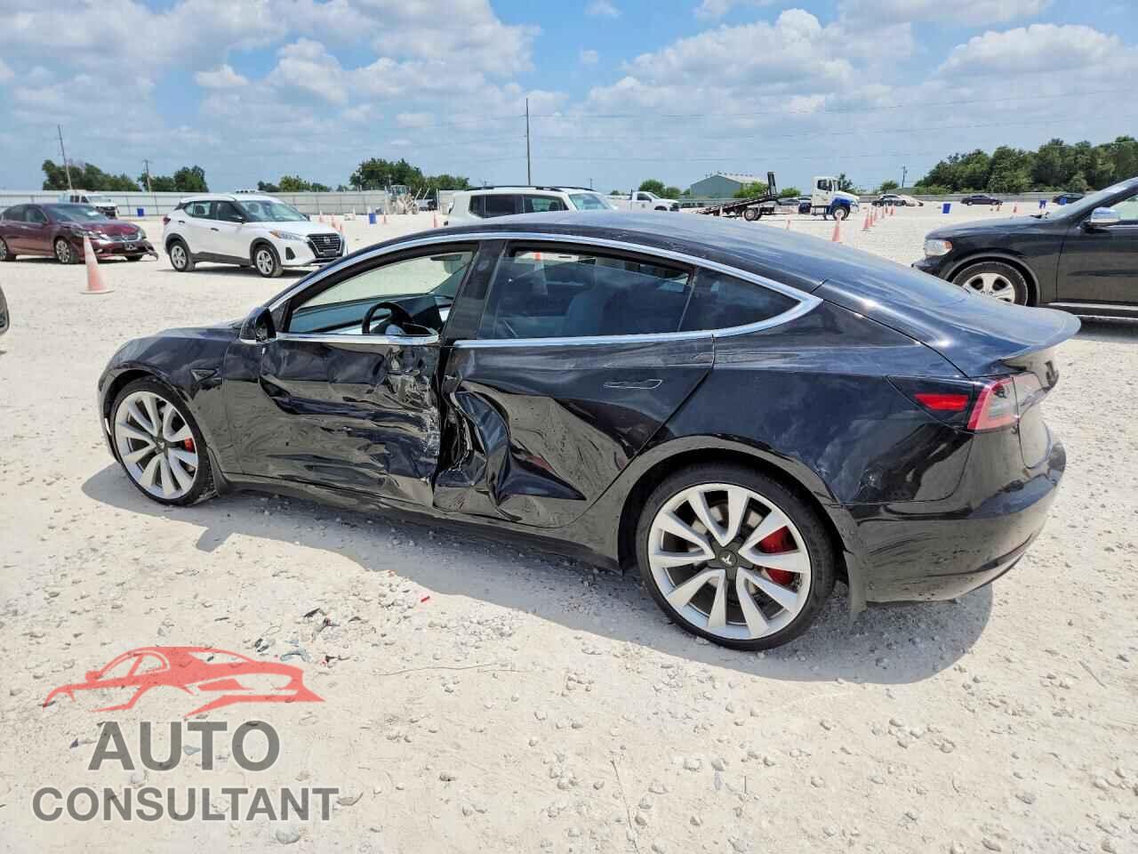 TESLA MODEL 3 2018 - 5YJ3E1EB7JF070077