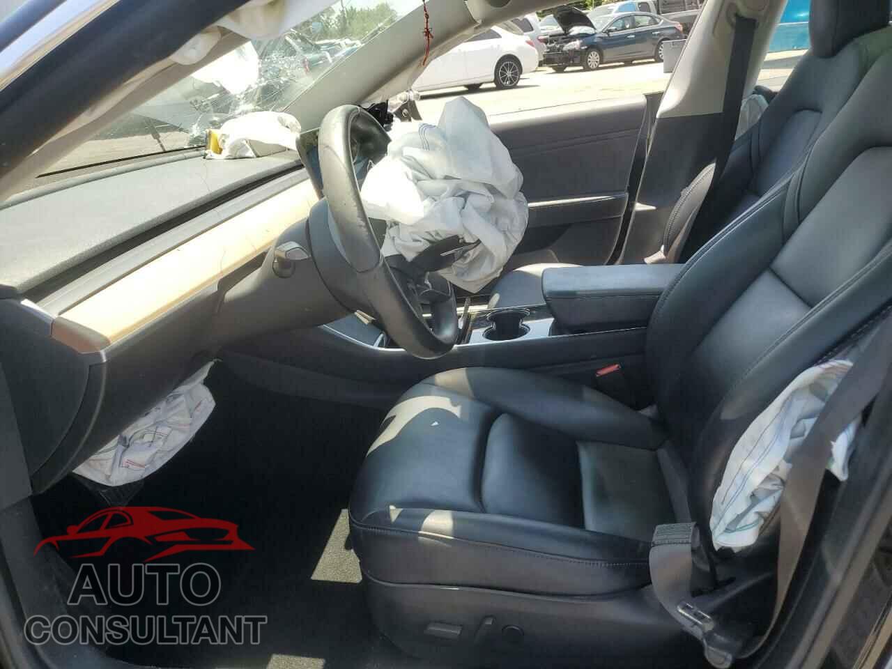 TESLA MODEL 3 2018 - 5YJ3E1EA7JF070233