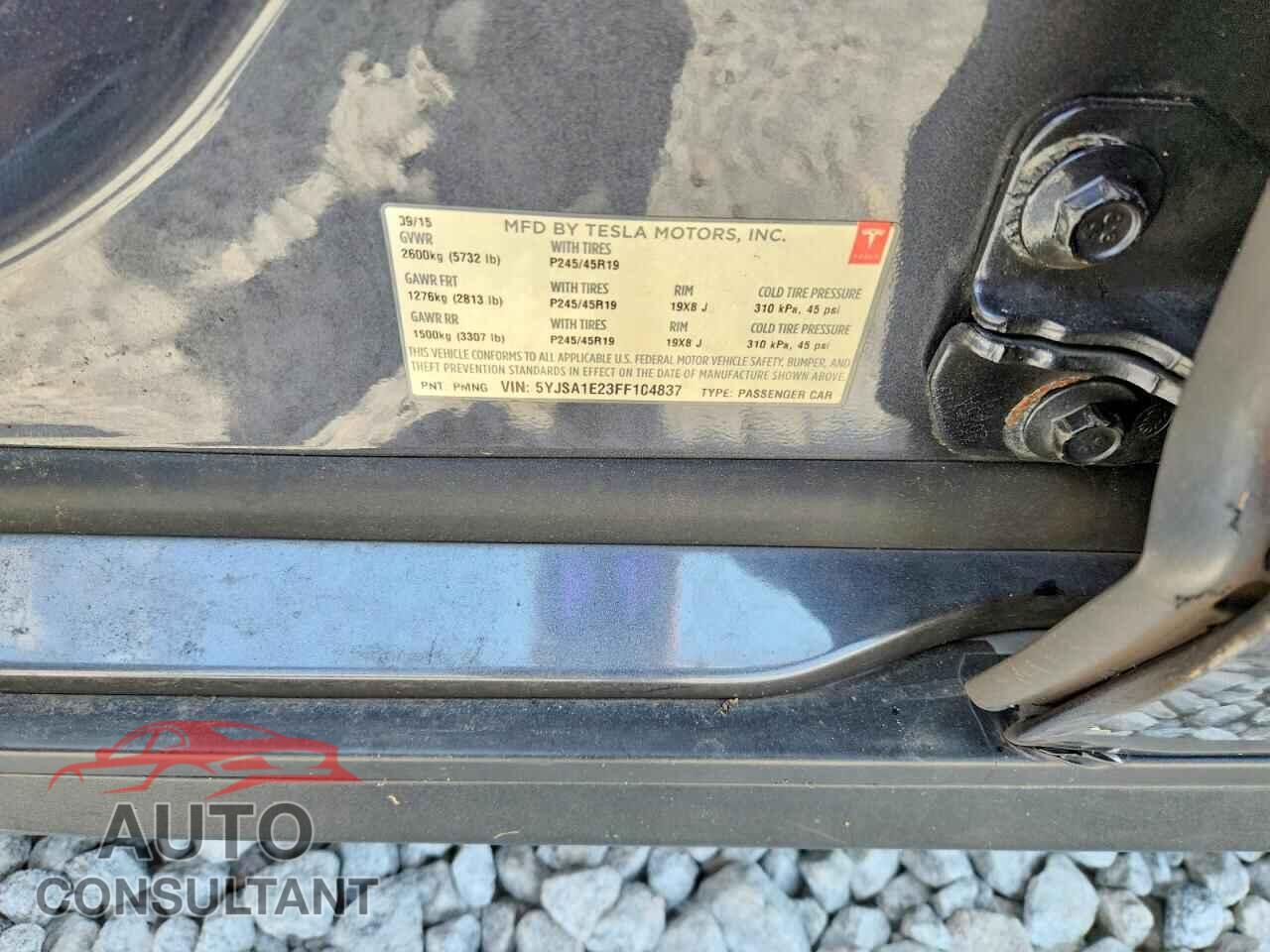 TESLA MODEL S 2015 - 5YJSA1E23FF104837