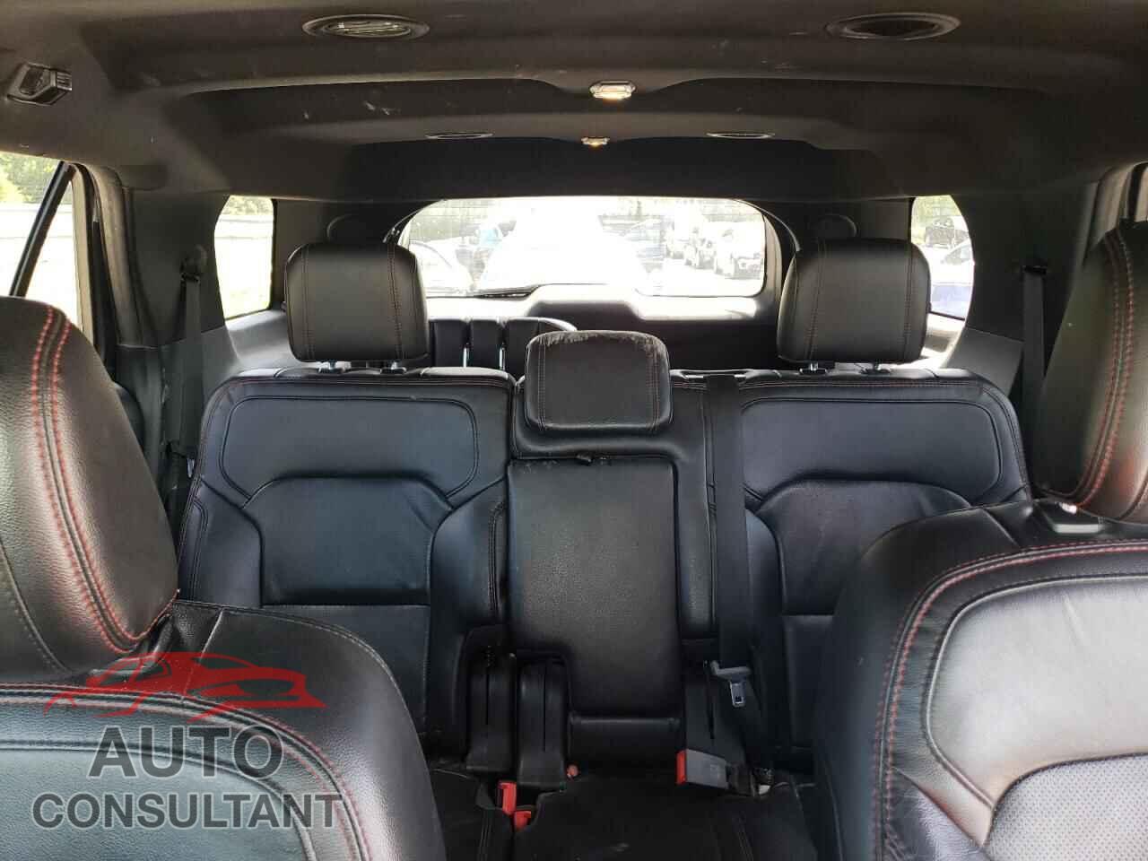 FORD EXPLORER 2018 - 1FM5K8GT6JGB13745