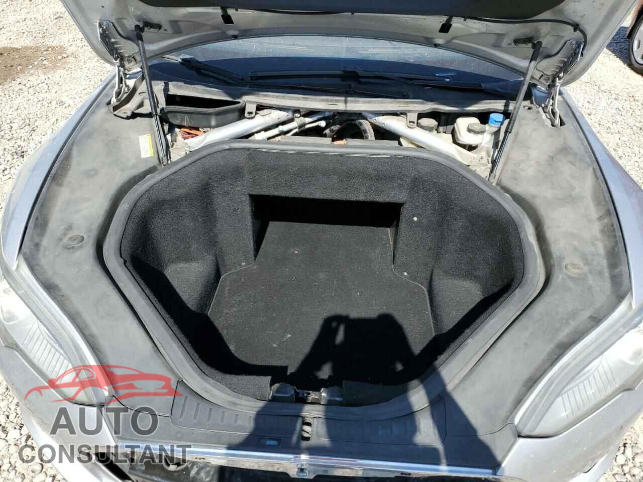 TESLA MODEL S 2015 - 5YJSA1S16FFP77018