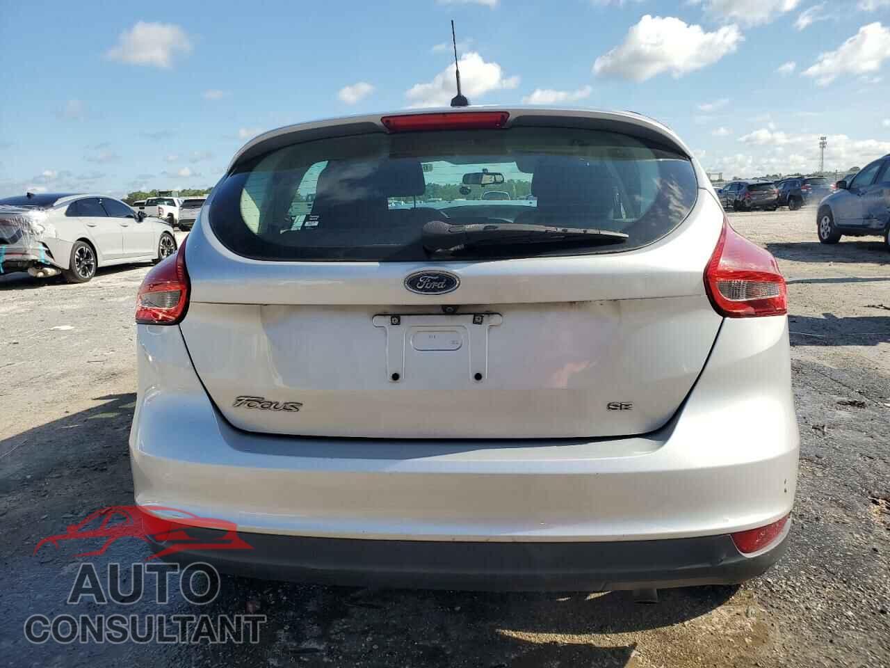 FORD FOCUS 2017 - 1FADP3K29HL208018