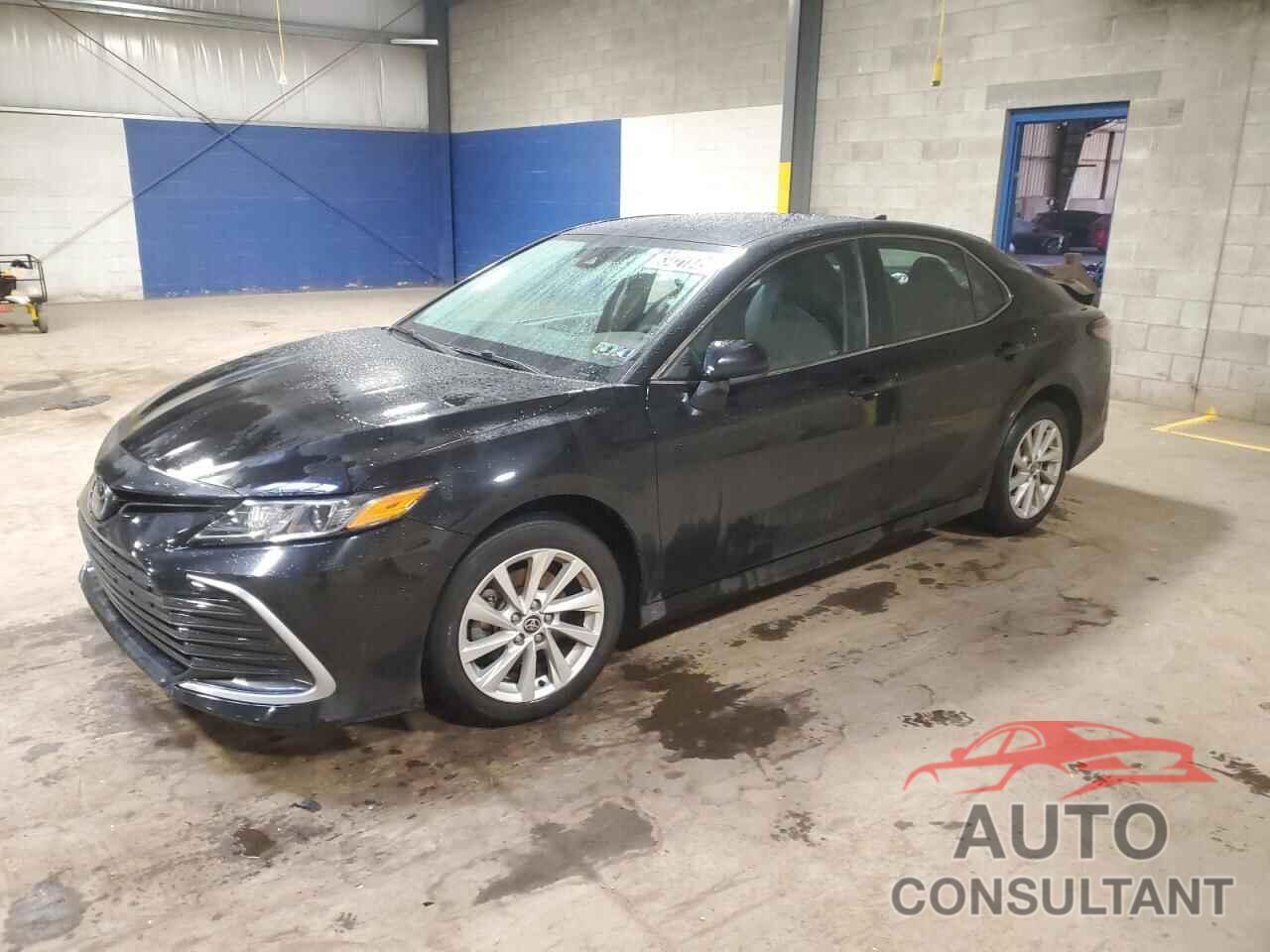 TOYOTA CAMRY 2022 - 4T1C11AK4NU650171
