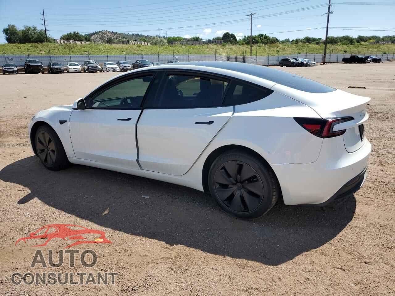 TESLA MODEL 3 2024 - 5YJ3E1EB4RF817680