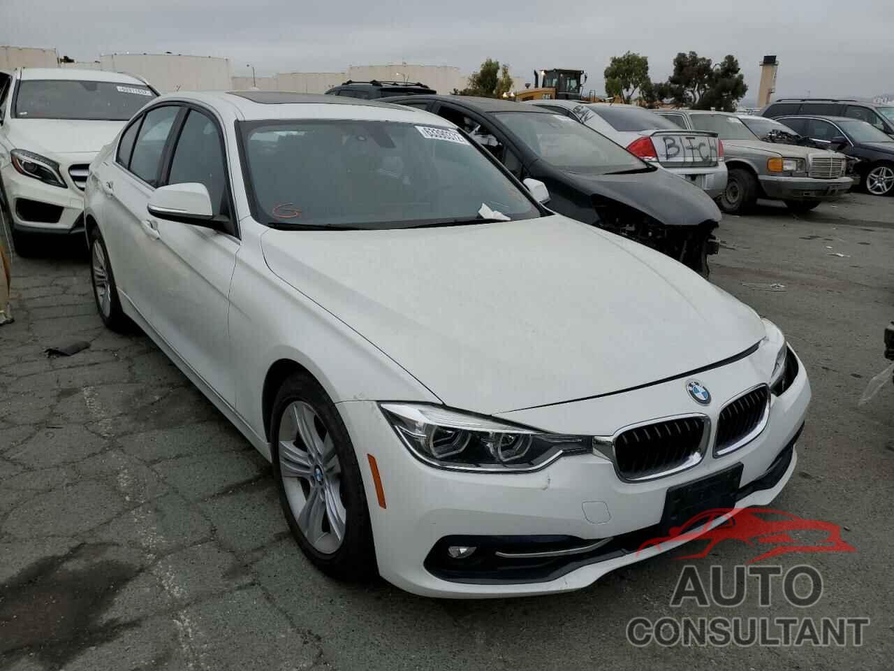 BMW 3 SERIES 2018 - WBA8B9C56JEE82938