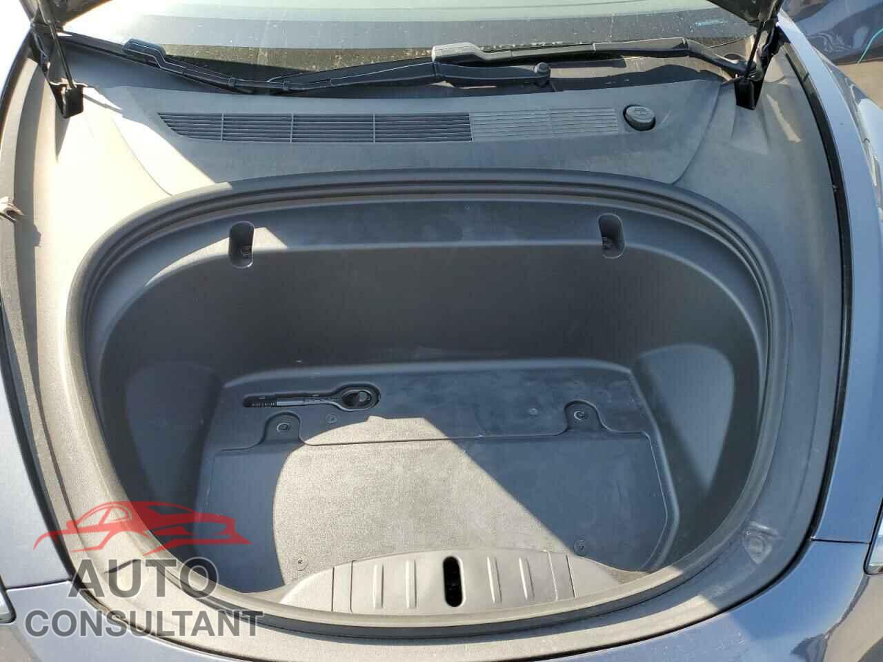 TESLA MODEL 3 2020 - 5YJ3E1EA4LF741196