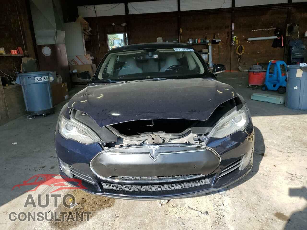TESLA MODEL S 2014 - 5YJSA1H16EFP43523