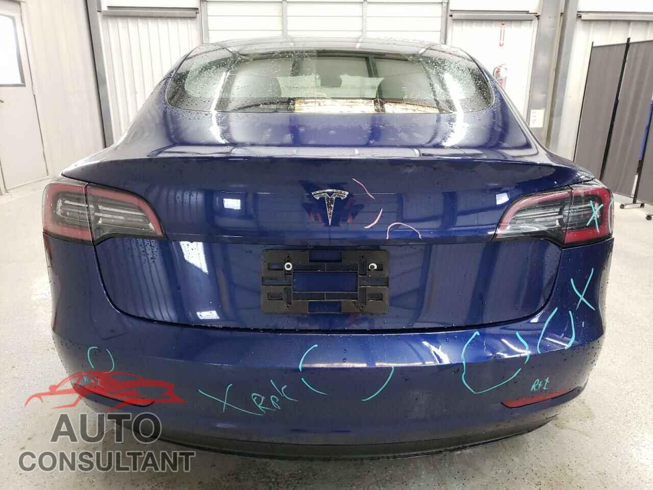 TESLA MODEL 3 2022 - 5YJ3E1EA7NF289523