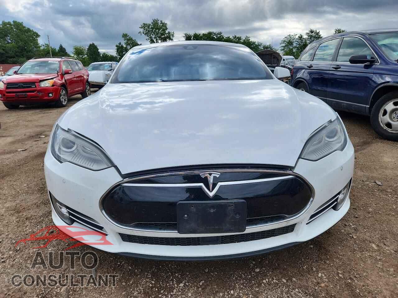 TESLA MODEL S 2015 - 5YJSA1H29FF084802