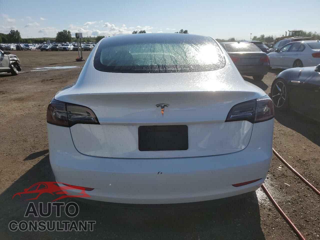 TESLA MODEL 3 2021 - 5YJ3E1EA5MF856990