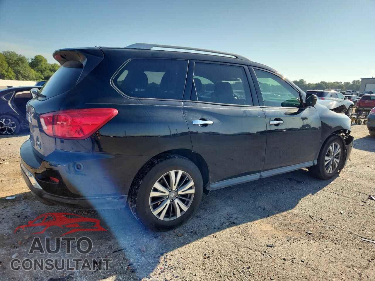 NISSAN PATHFINDER 2018 - 5N1DR2MM8JC604181