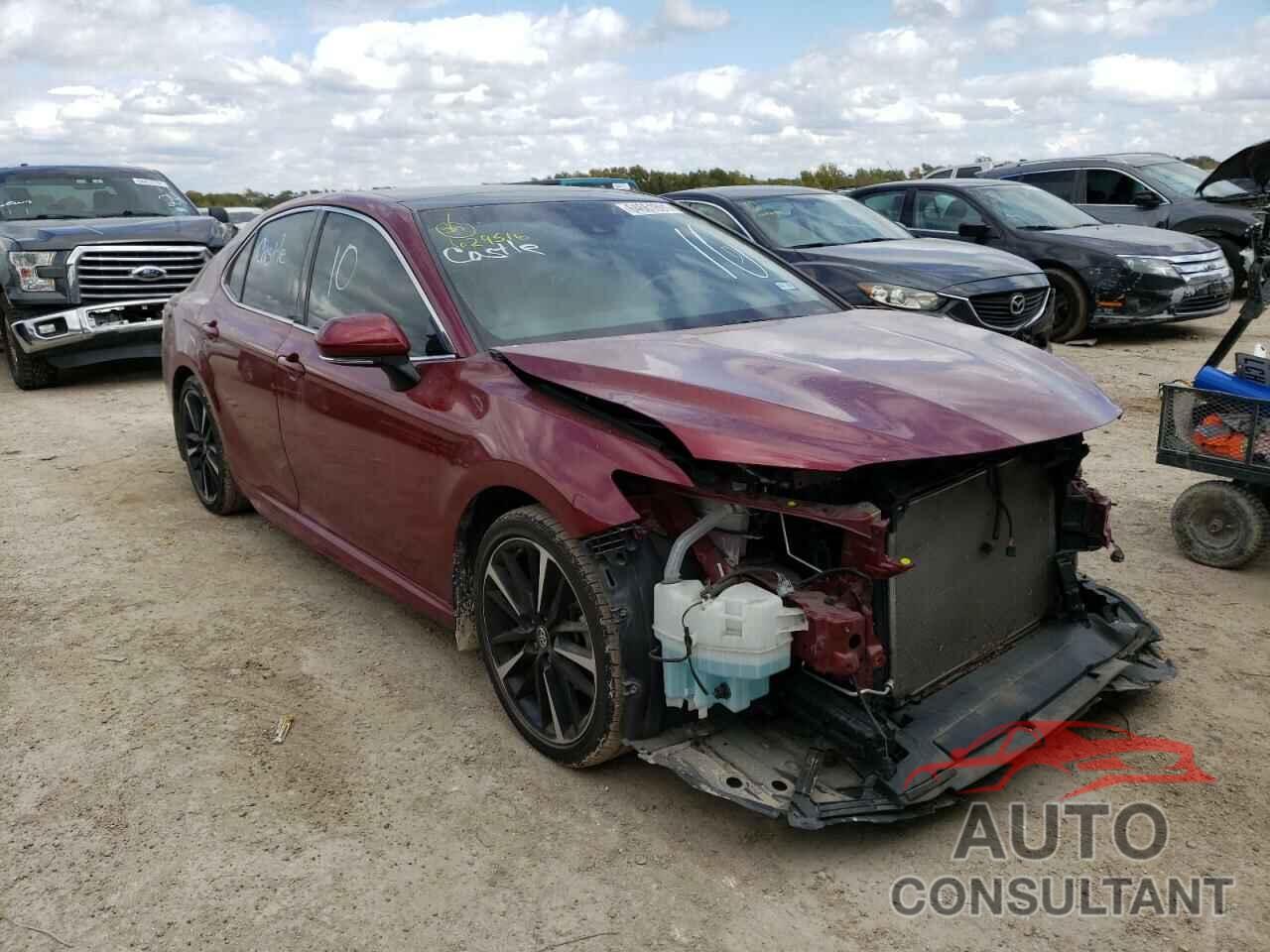 TOYOTA CAMRY 2018 - 4T1B61HKXJU629516