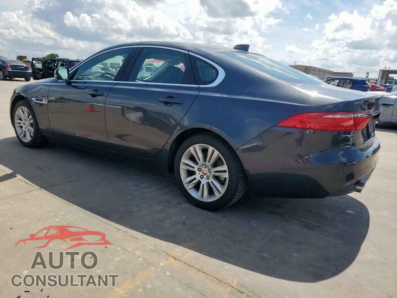JAGUAR XF 2017 - SAJBD4BV9HCY43249