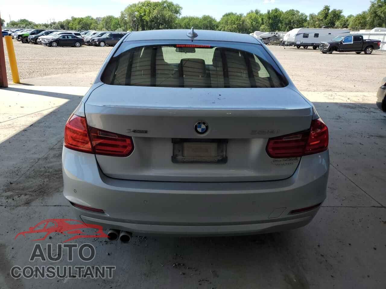 BMW 3 SERIES 2013 - WBA3B5C51DF595100