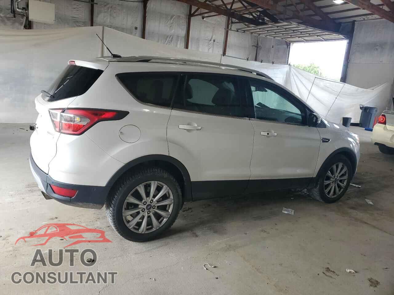 FORD ESCAPE 2017 - 1FMCU0J95HUB40074