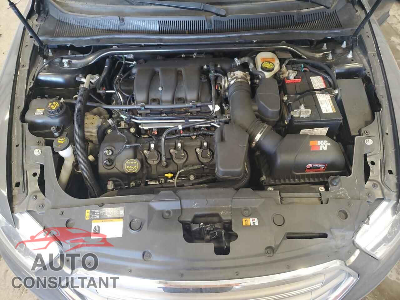 FORD TAURUS 2017 - 1FAHP2E85HG103576