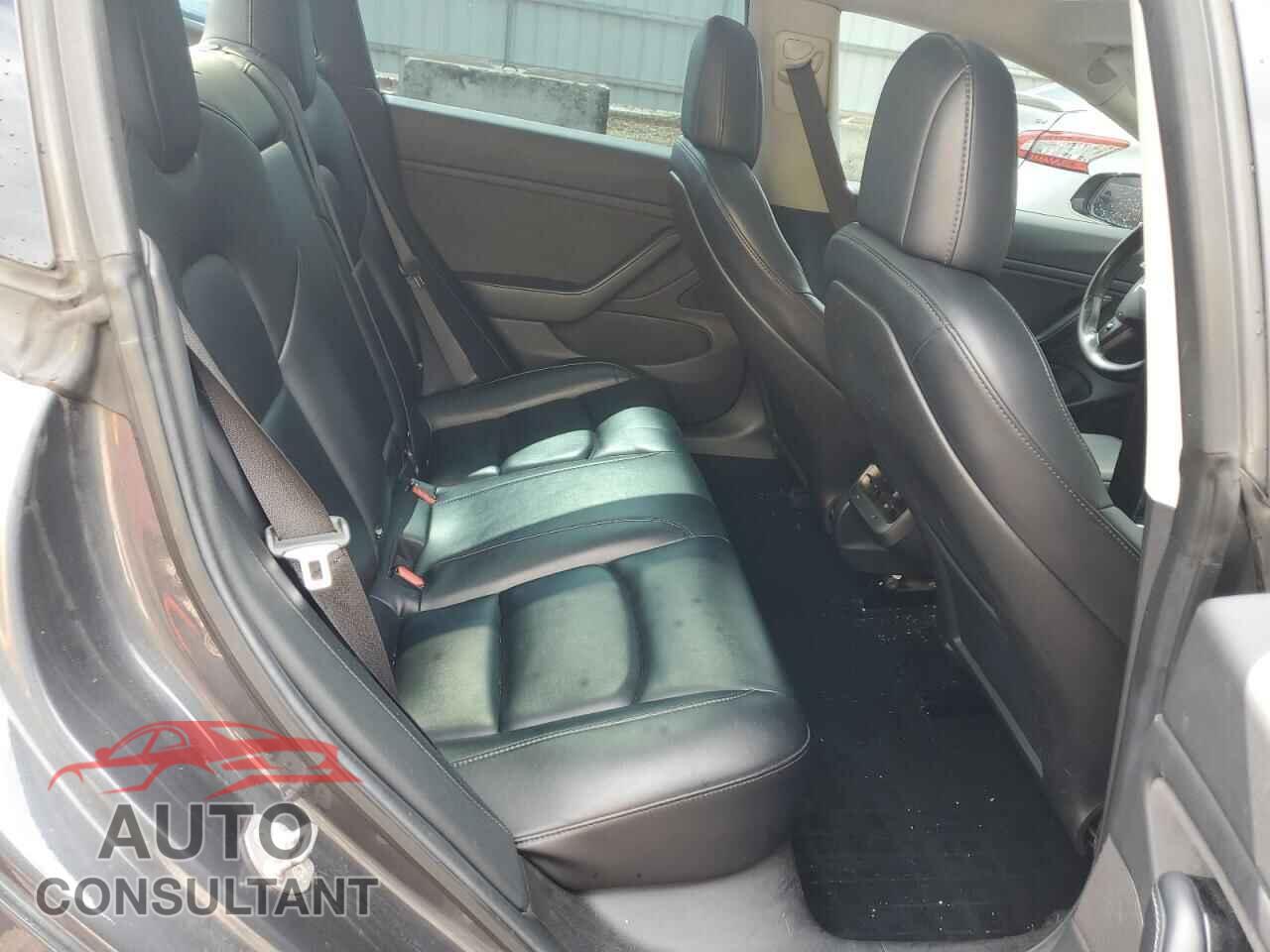 TESLA MODEL 3 2018 - 5YJ3E1EA1JF021996