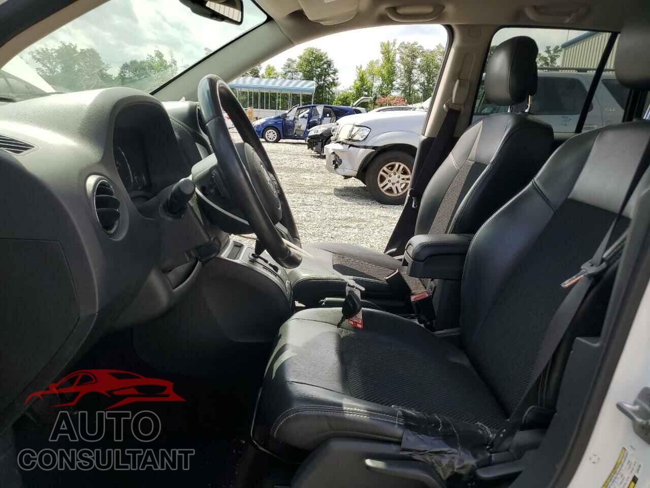 JEEP COMPASS 2014 - 1C4NJCEA5ED601586