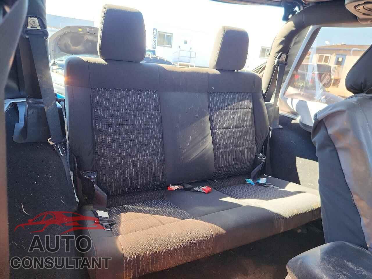 JEEP WRANGLER 2011 - 1J4AA2D11BL602143