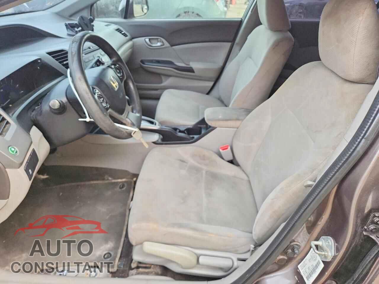 HONDA CIVIC 2012 - 2HGFB2F45CH043230