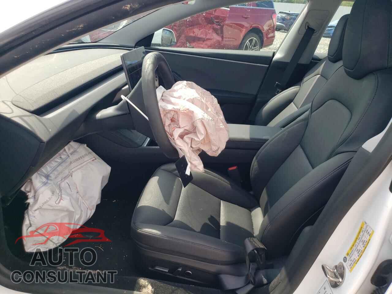 TESLA MODEL 3 2024 - 5YJ3E1EA4RF772862