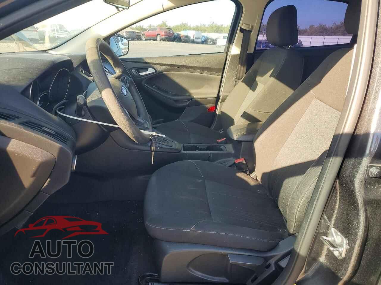 FORD FOCUS 2017 - 1FADP3F26HL285715