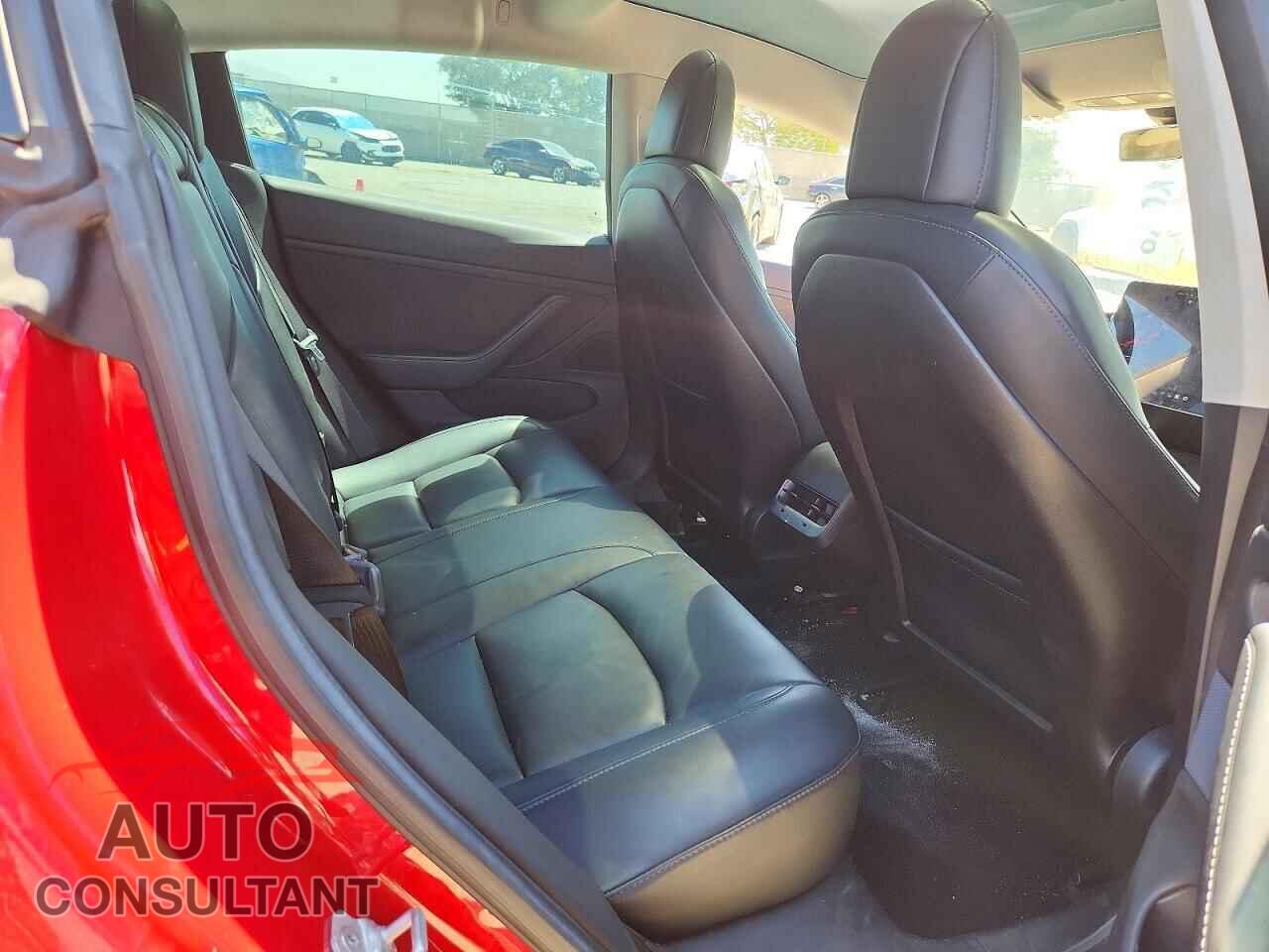 TESLA MODEL 3 2018 - 5YJ3E1EA9JF024371