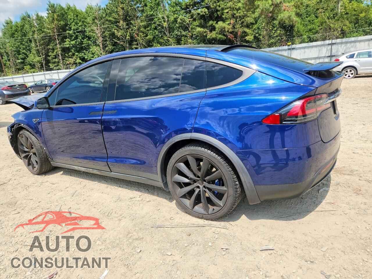 TESLA MODEL X 2016 - 5YJXCBE21GF018143
