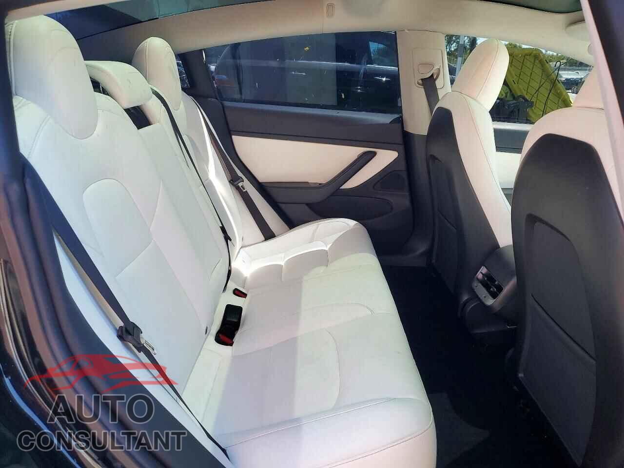 TESLA MODEL 3 2019 - 5YJ3E1EA7KF431283