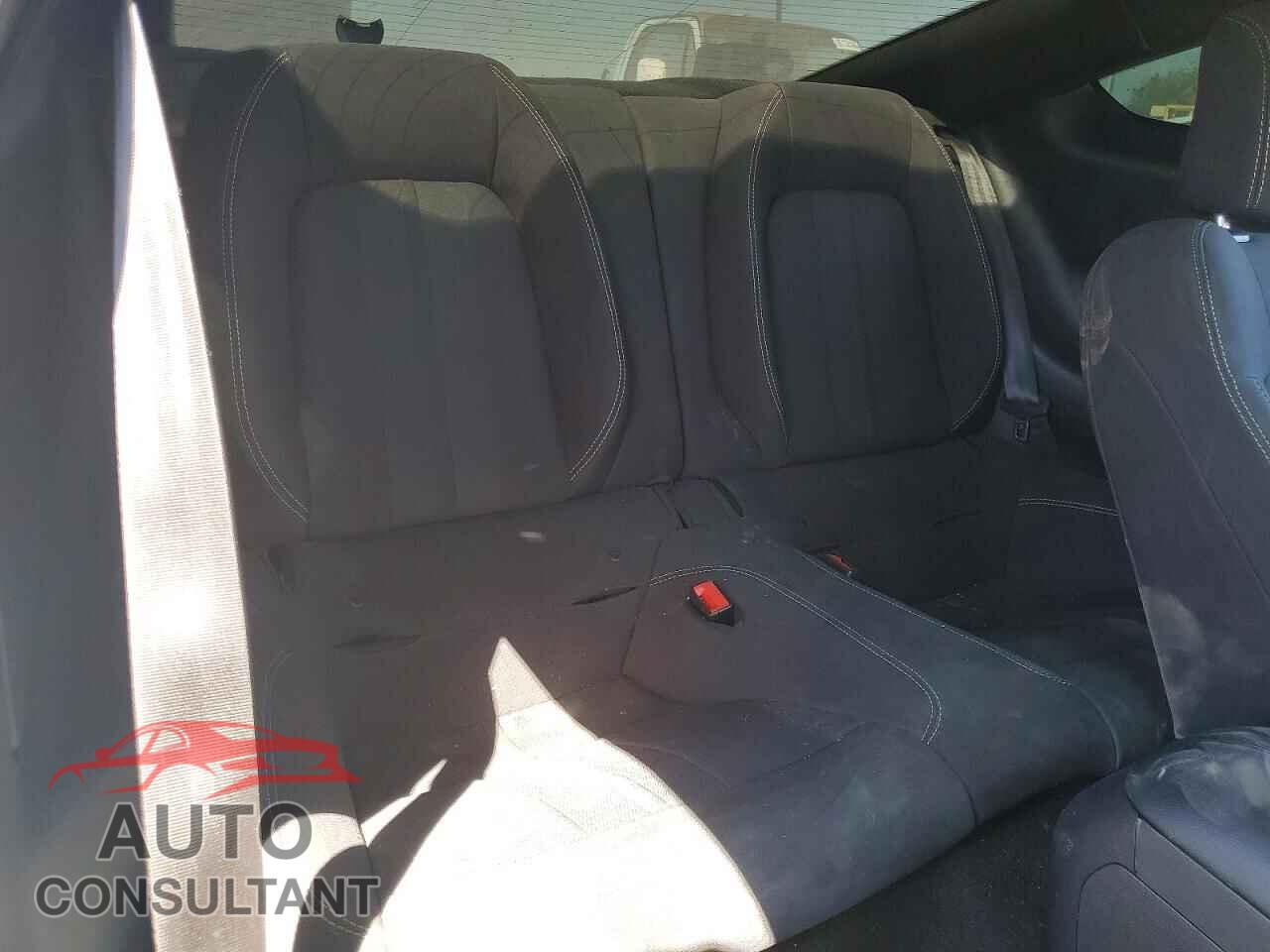 FORD MUSTANG 2019 - 1FA6P8TH2K5118830