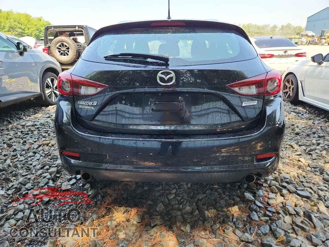 MAZDA 3 2018 - 3MZBN1K77JM213484