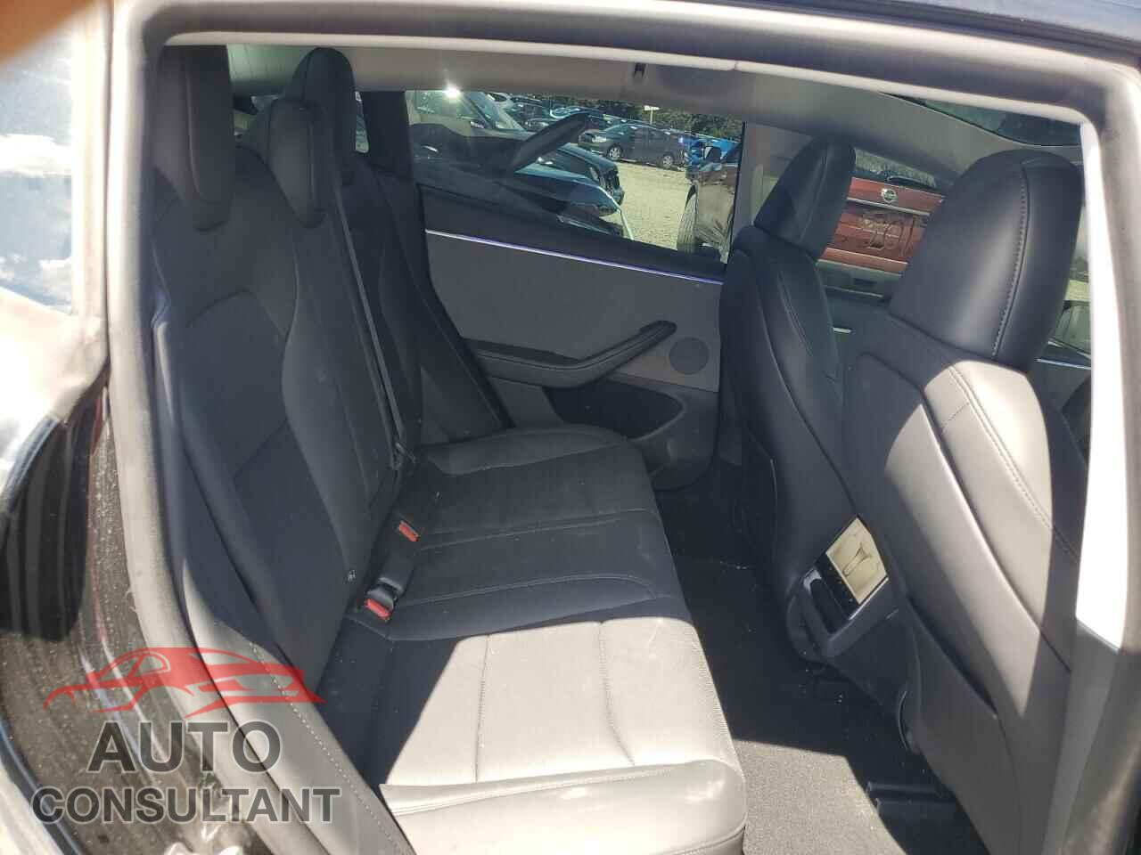 TESLA MODEL 3 2024 - 5YJ3E1EA8RF746183