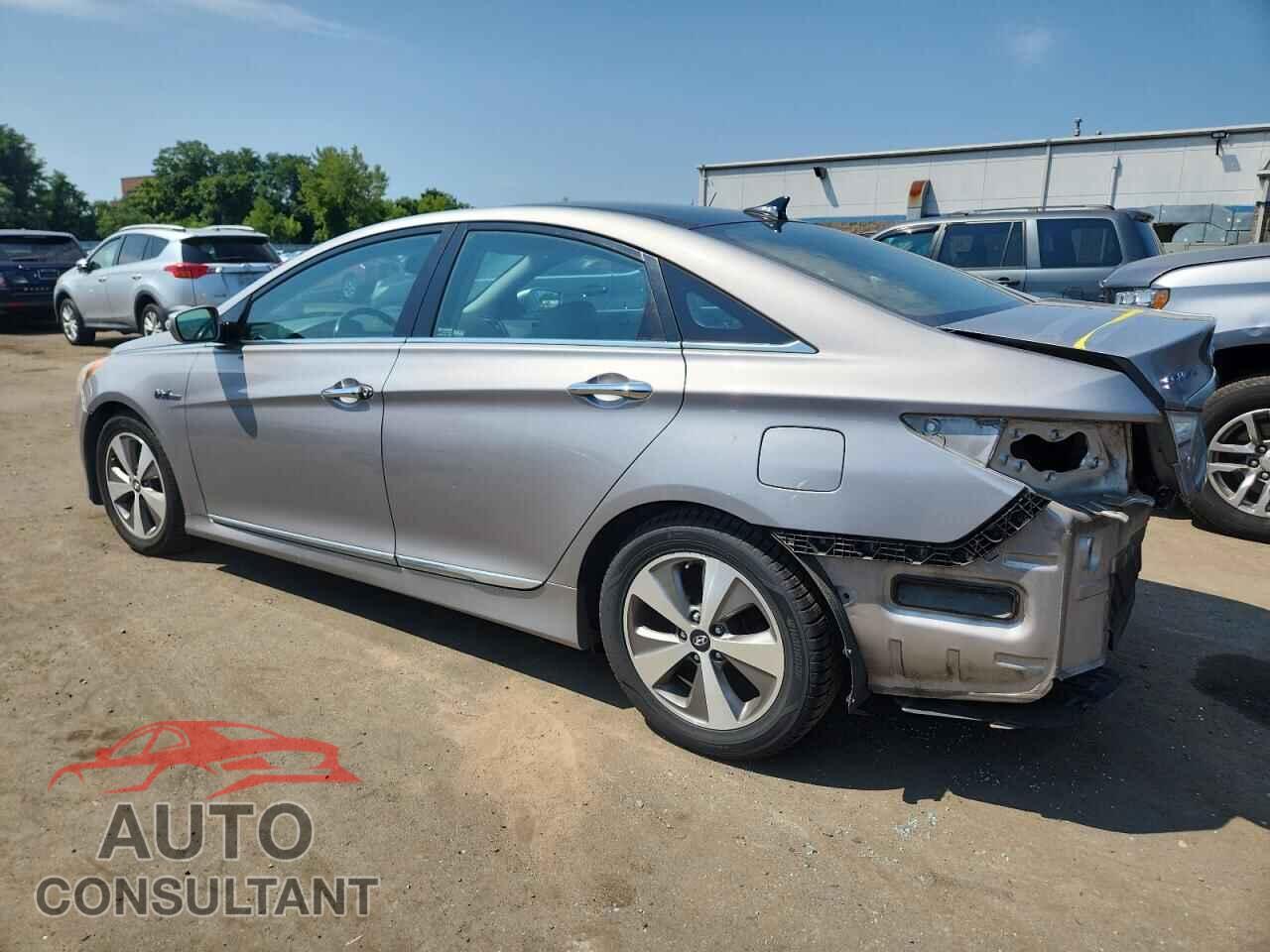 HYUNDAI SONATA 2011 - KMHEC4A48BA006899