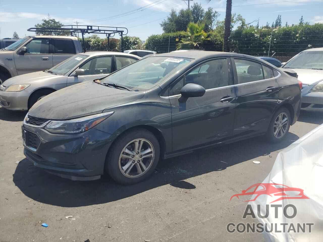 CHEVROLET CRUZE 2018 - 1G1BE5SM2J7183751
