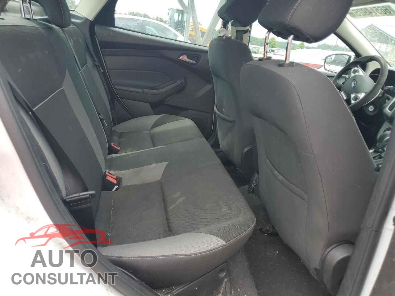 FORD FOCUS 2014 - 1FADP3F25EL349139
