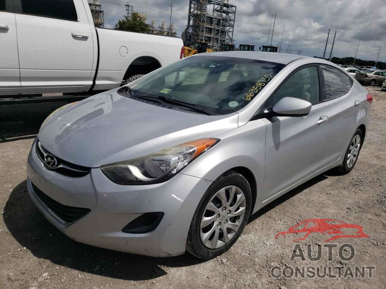 HYUNDAI ELANTRA 2013 - 5NPDH4AE3DH180045