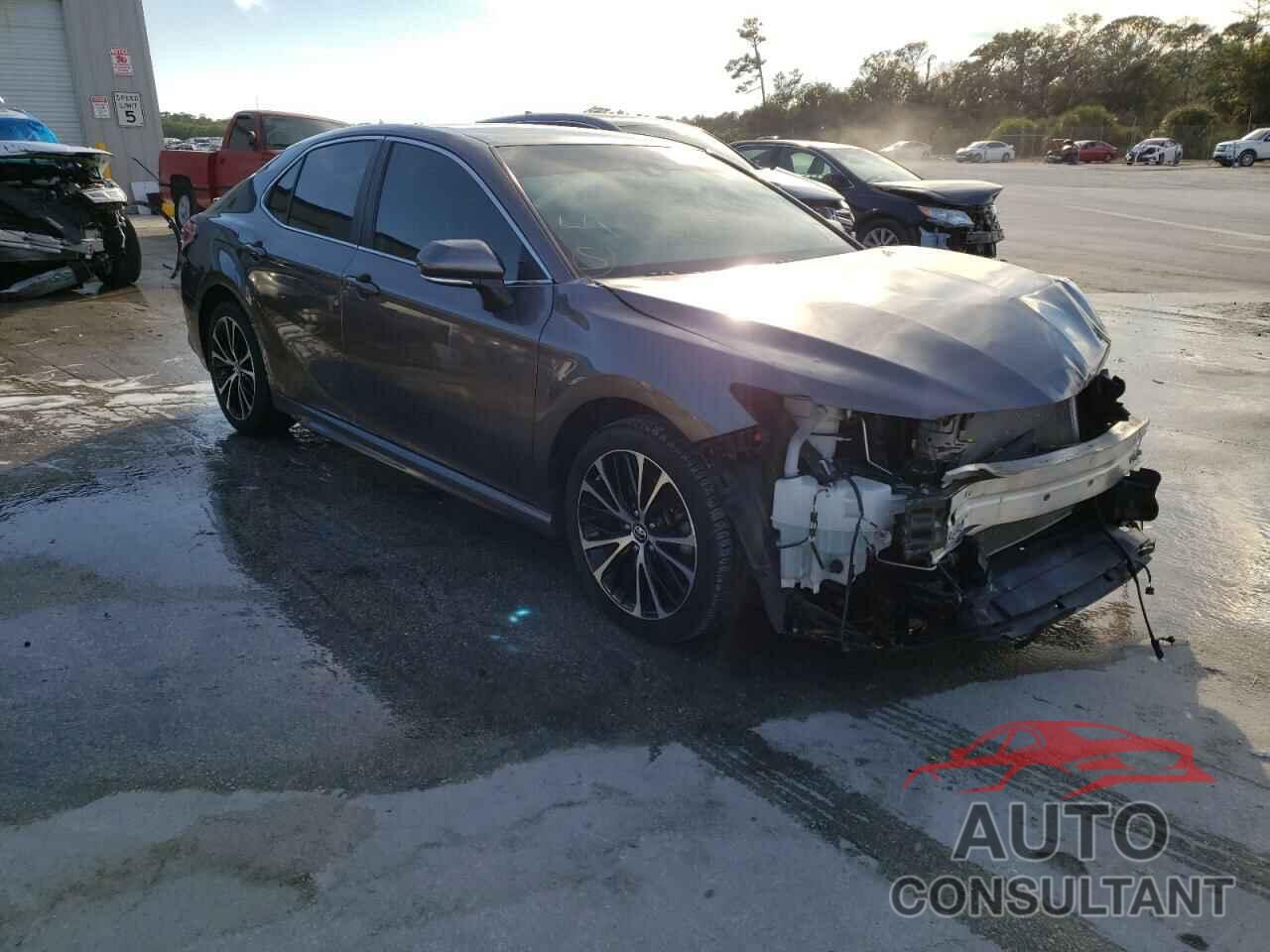 TOYOTA CAMRY 2018 - 4T1B11HK2JU665442