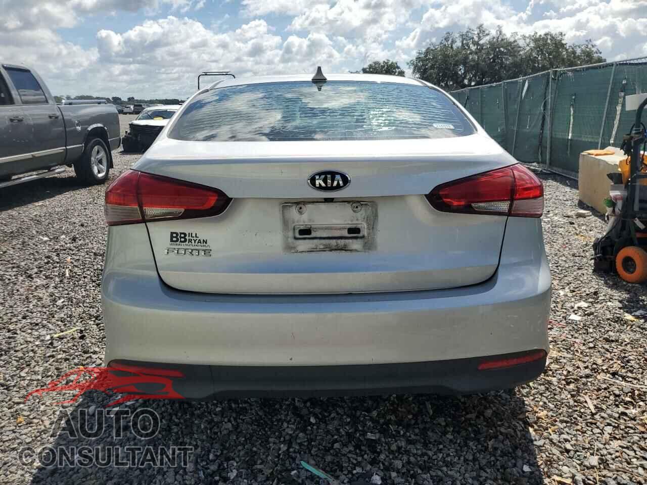 KIA FORTE 2017 - 3KPFL4A77HE016400