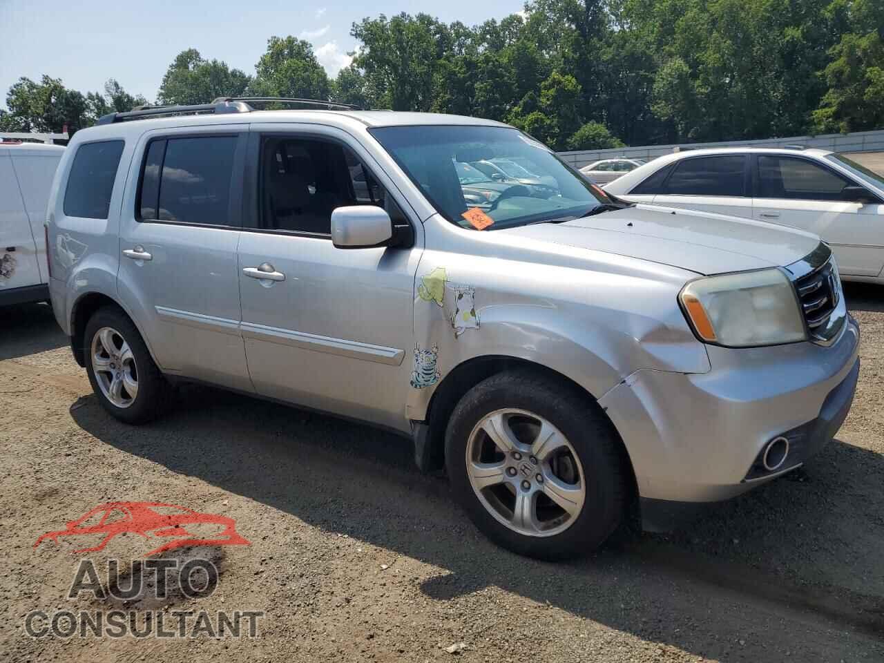 HONDA PILOT 2013 - 5FNYF4H48DB003736