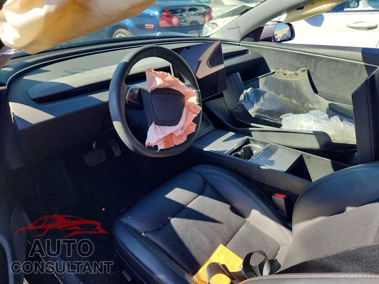 TESLA MODEL 3 2024 - 5YJ3E1EB0RF736725