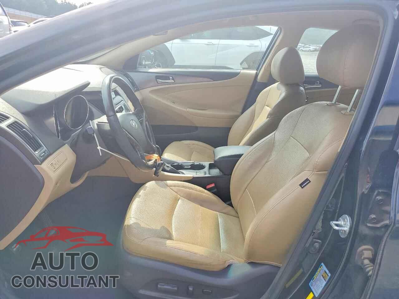 HYUNDAI SONATA 2012 - KMHEC4A47CA044397