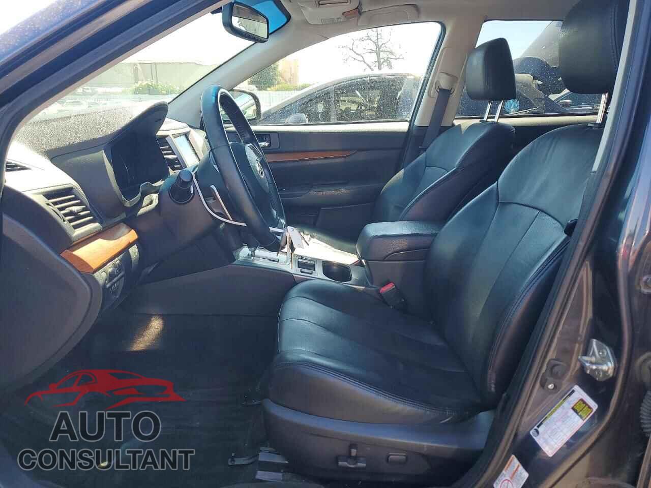 SUBARU OUTBACK 2013 - 4S4BRBLC1D3225740