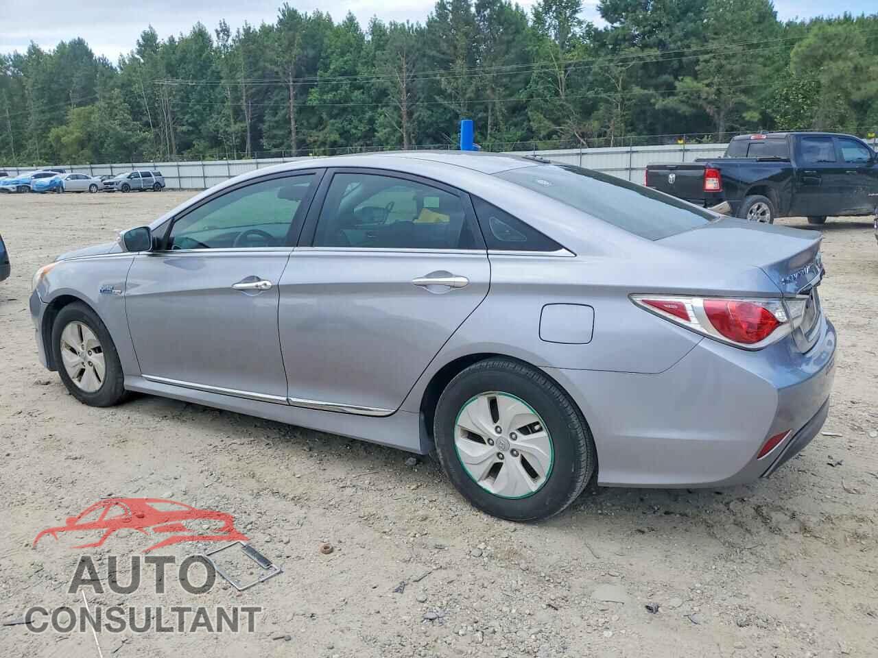 HYUNDAI SONATA 2015 - KMHEC4A40FA130459
