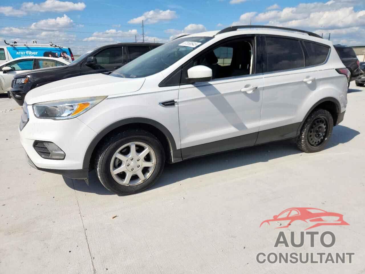 FORD ESCAPE 2018 - 1FMCU0GD7JUA63452