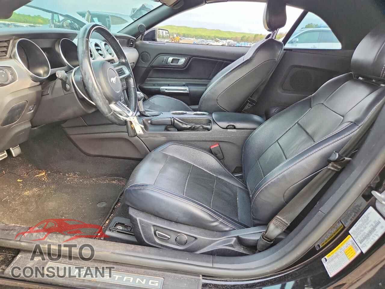 FORD MUSTANG 2019 - 1FATP8UH4K5182000
